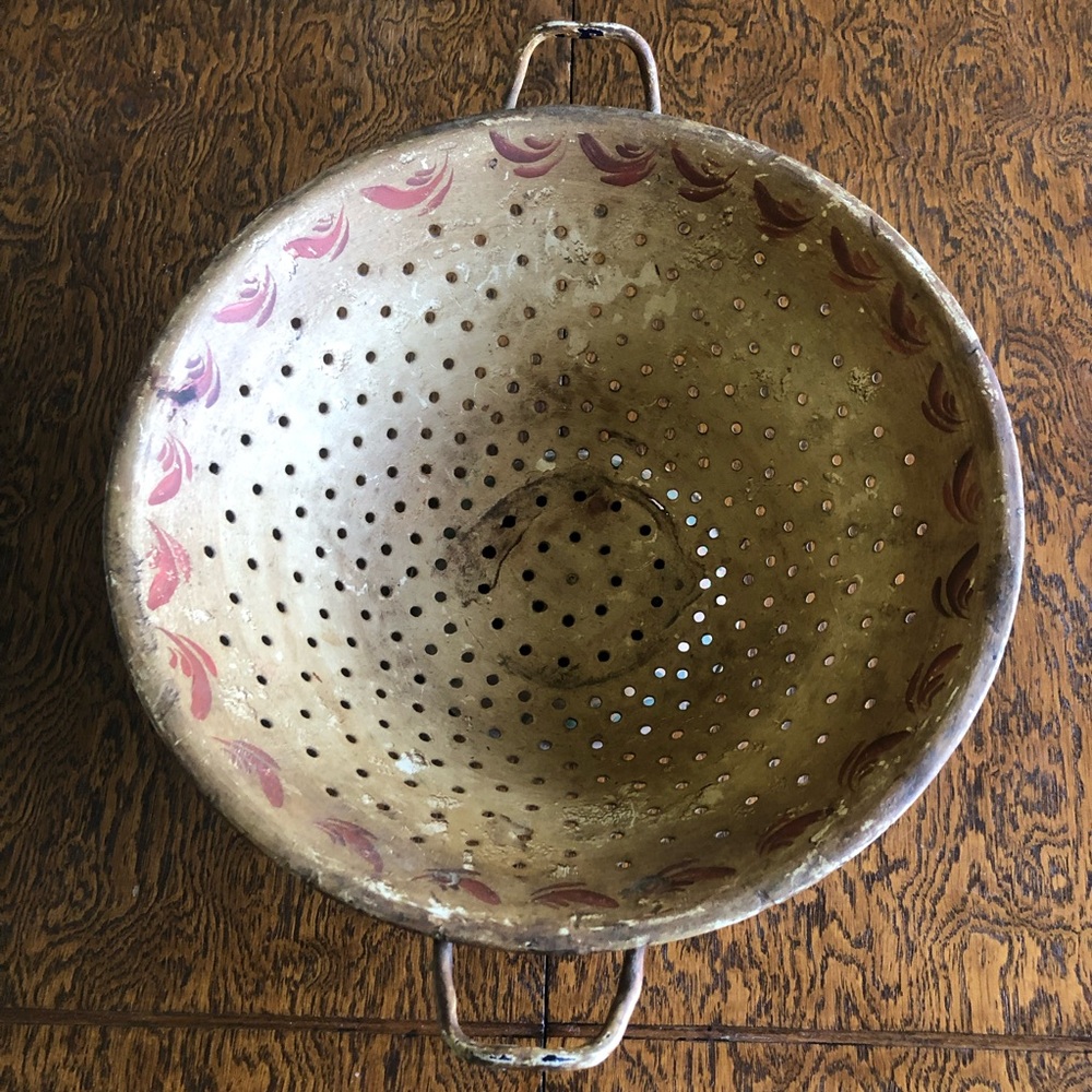Farmhouse - Vintage Painted Colander-Folk Art - Picture 9 of 12